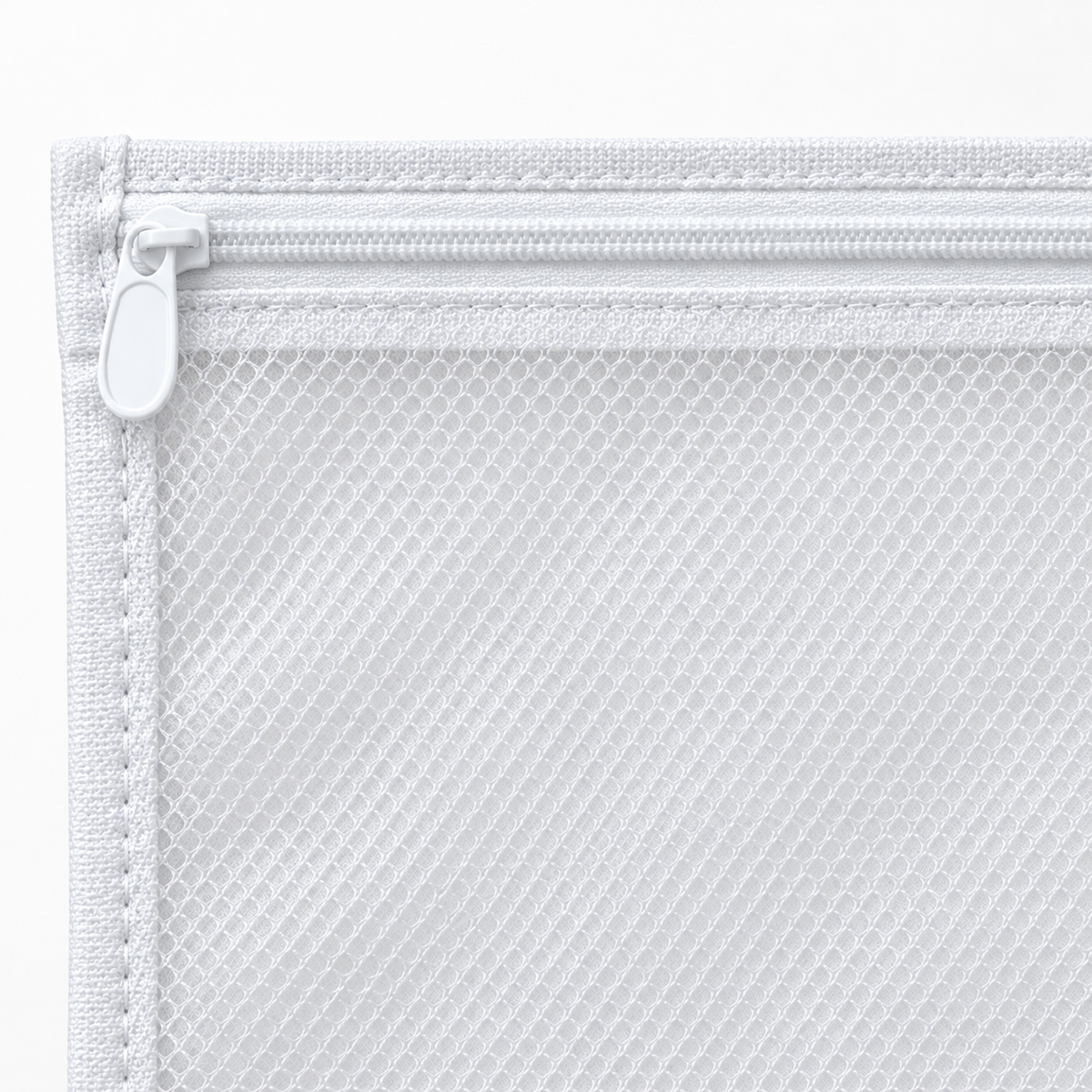 Close-up of the laundry bag zipper and top seam